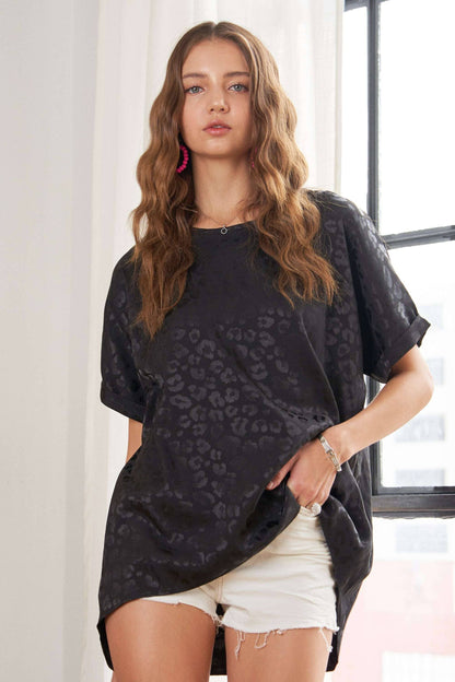 JACQUARD SATIN HI-LOW TOP: BLACK / 2XL