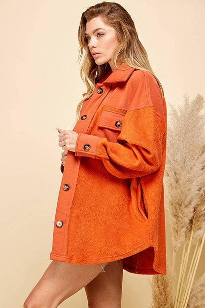 WOMEN FRONT POCKET BUTTON OVERSIZE JACKET: RUST / M