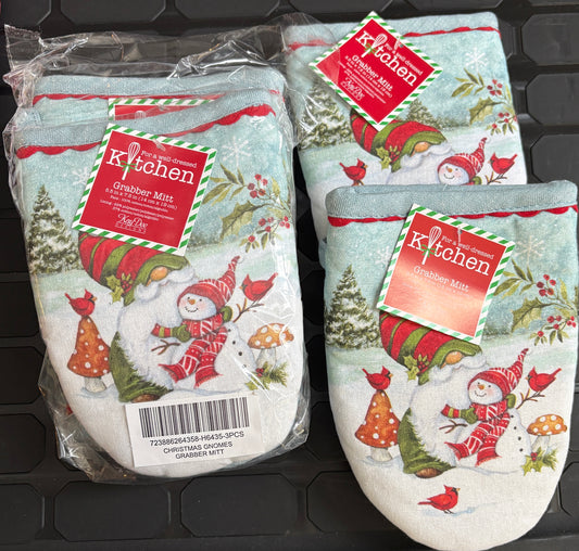 Gnome Kitchen Grabber Mitt- $4 or 5/$15 (Mix & Match)